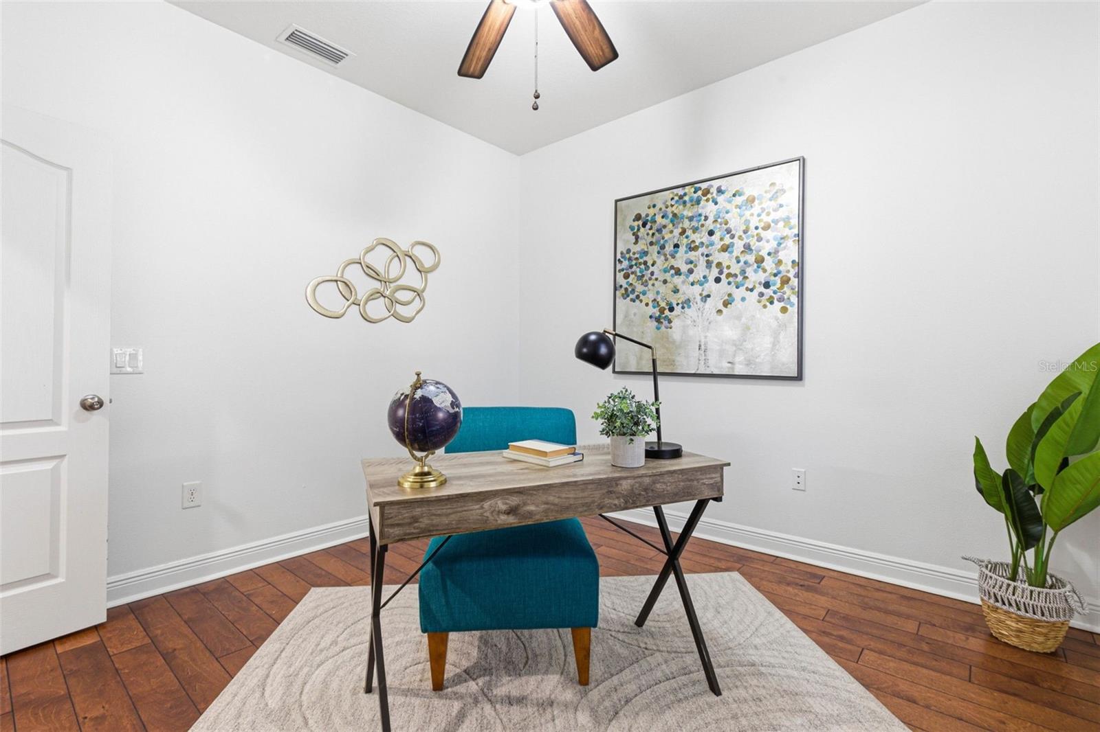 Image 10 of 97 For 7907 Hampton Lake Drive