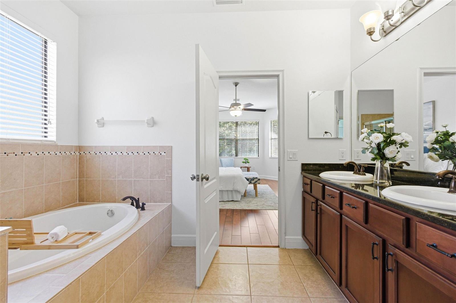 Image 37 of 97 For 7907 Hampton Lake Drive