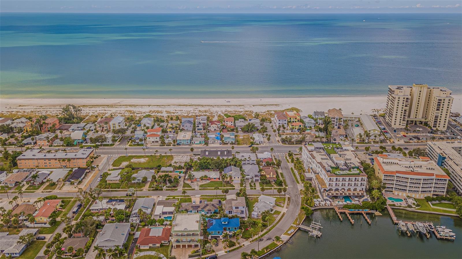 Image 10 of 25 For 3675 Gulf Boulevard 1