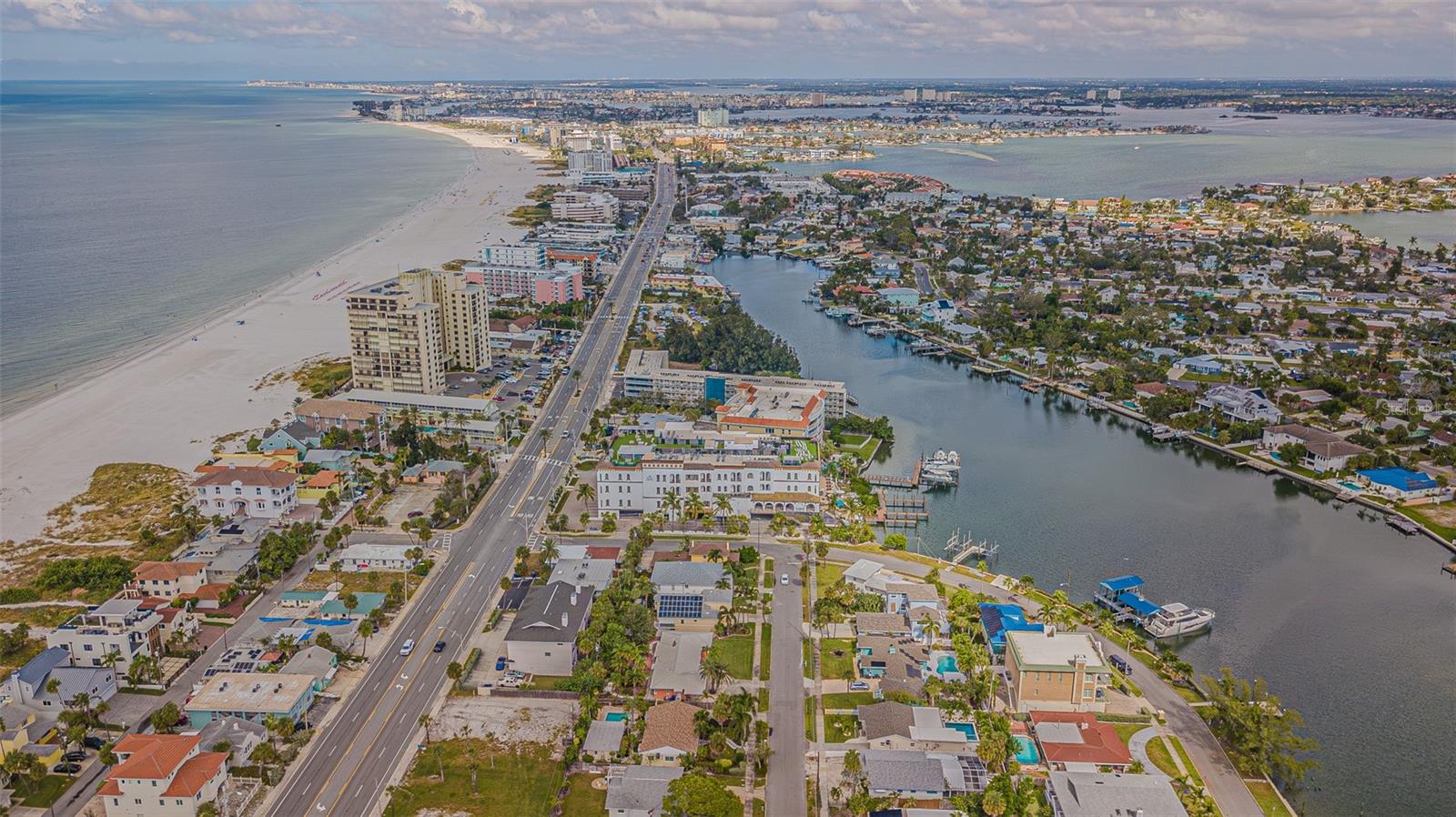 Image 15 of 25 For 3675 Gulf Boulevard 1