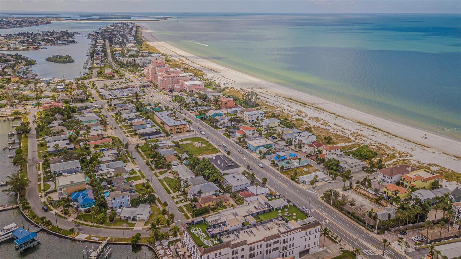 Image 6 of 25 For 3675 Gulf Boulevard 1