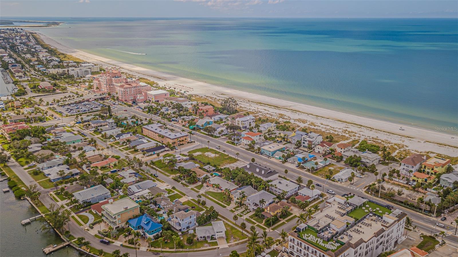 Image 7 of 25 For 3675 Gulf Boulevard 1