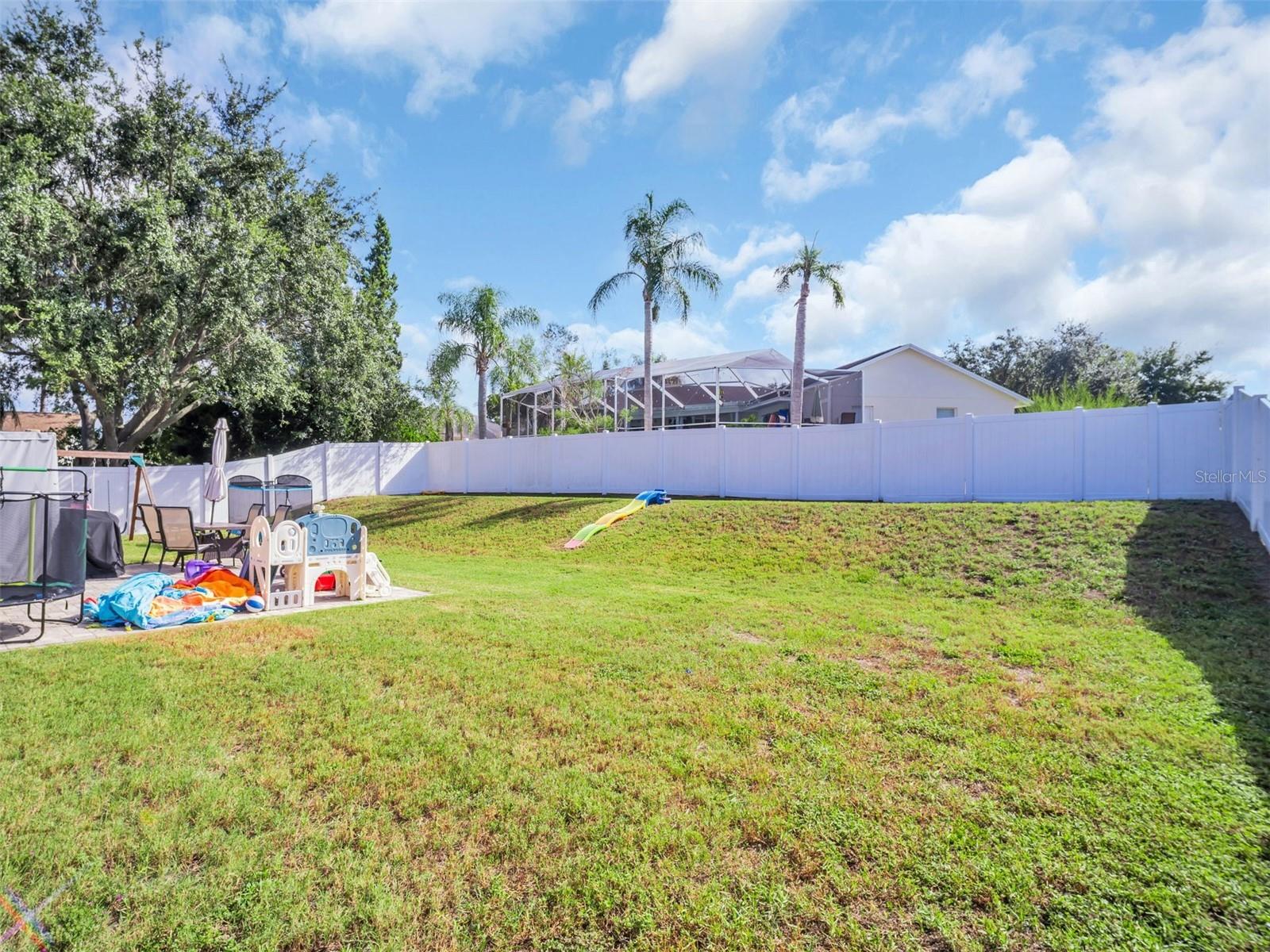 Image 36 of 59 For 1703 Blue Lake Court