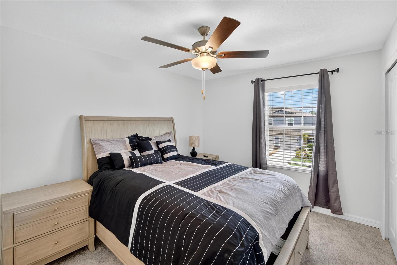 Image 19 of 35 For 10317 Trumpet Honeysuckle Way