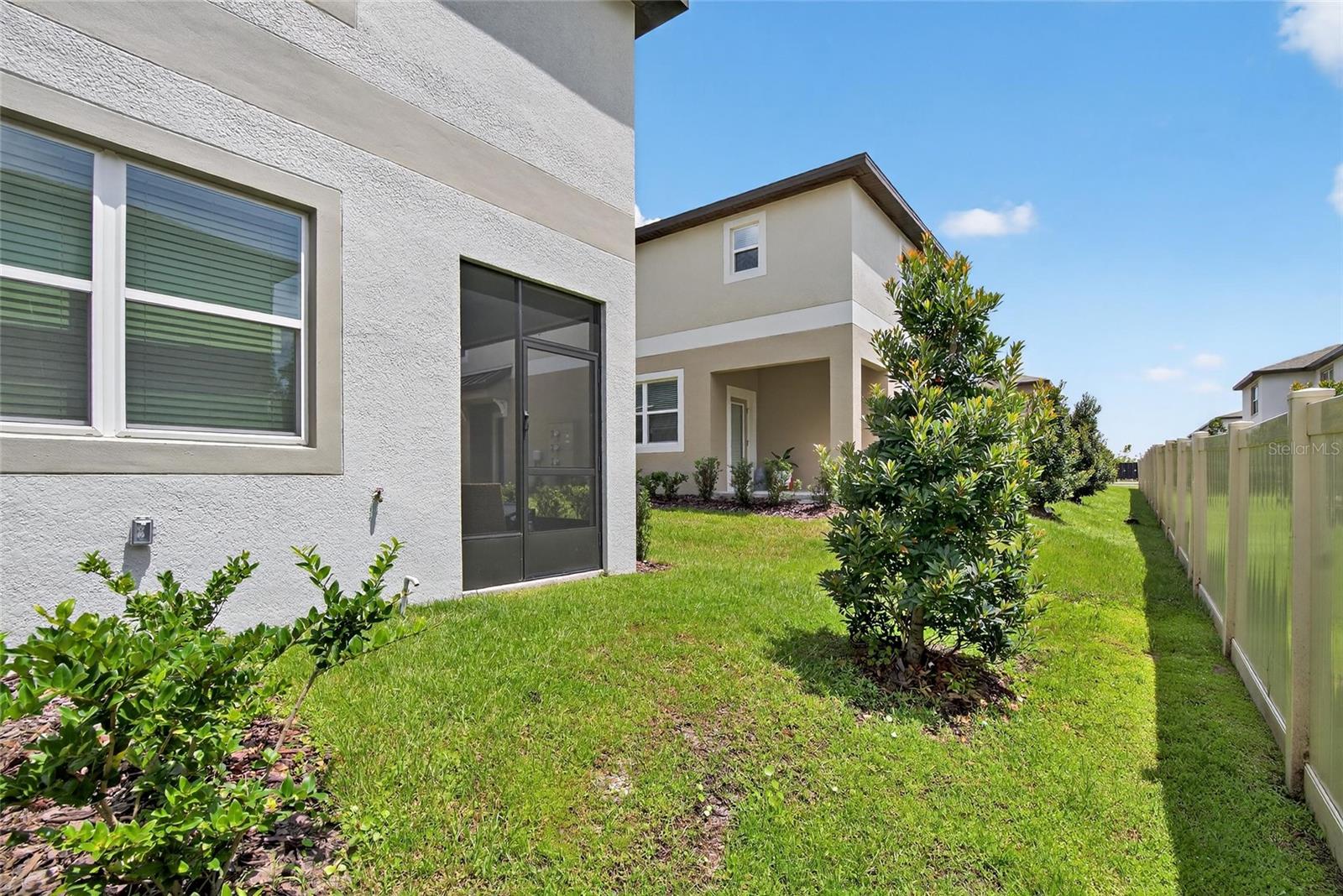 Image 29 of 35 For 10317 Trumpet Honeysuckle Way