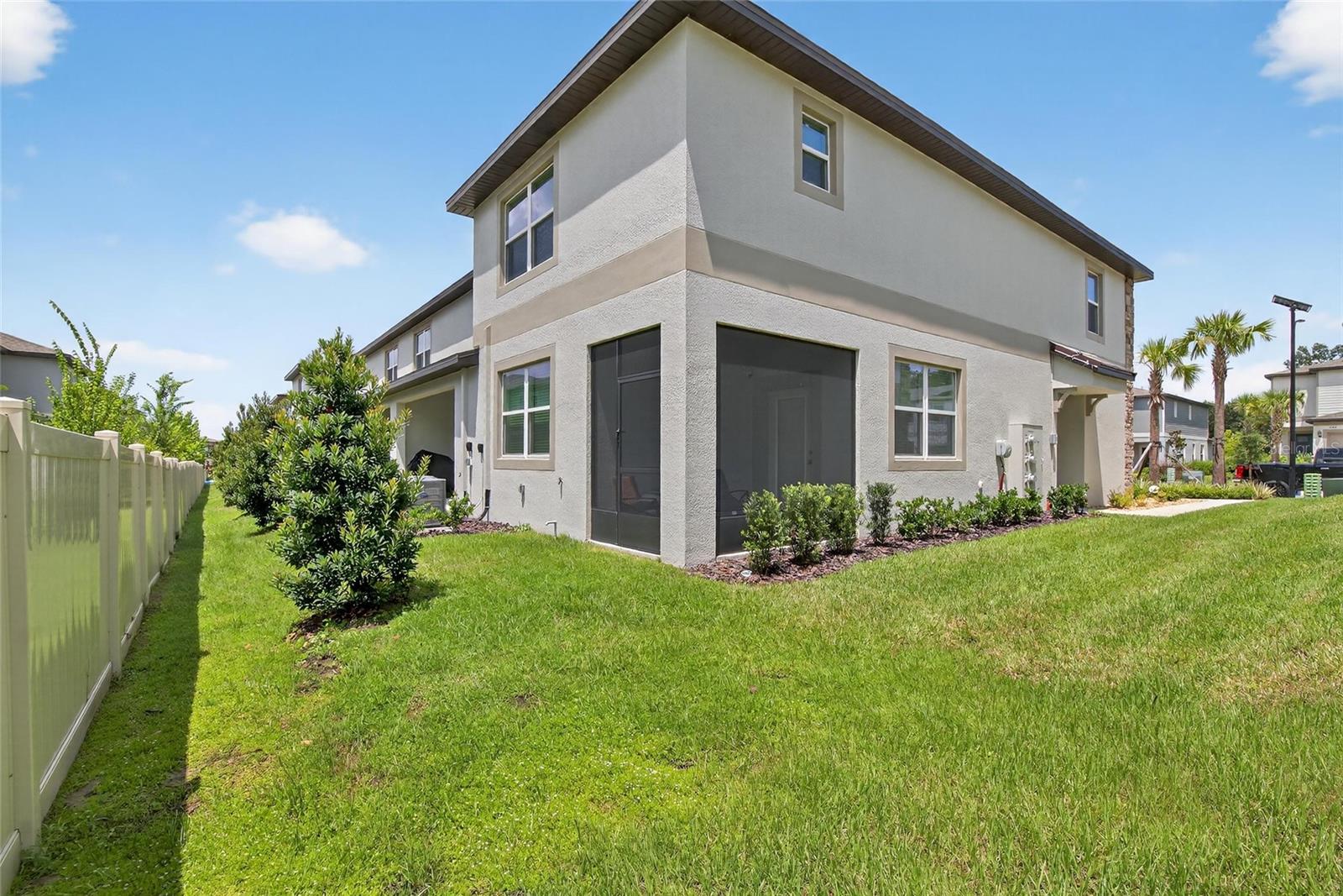 Image 30 of 35 For 10317 Trumpet Honeysuckle Way