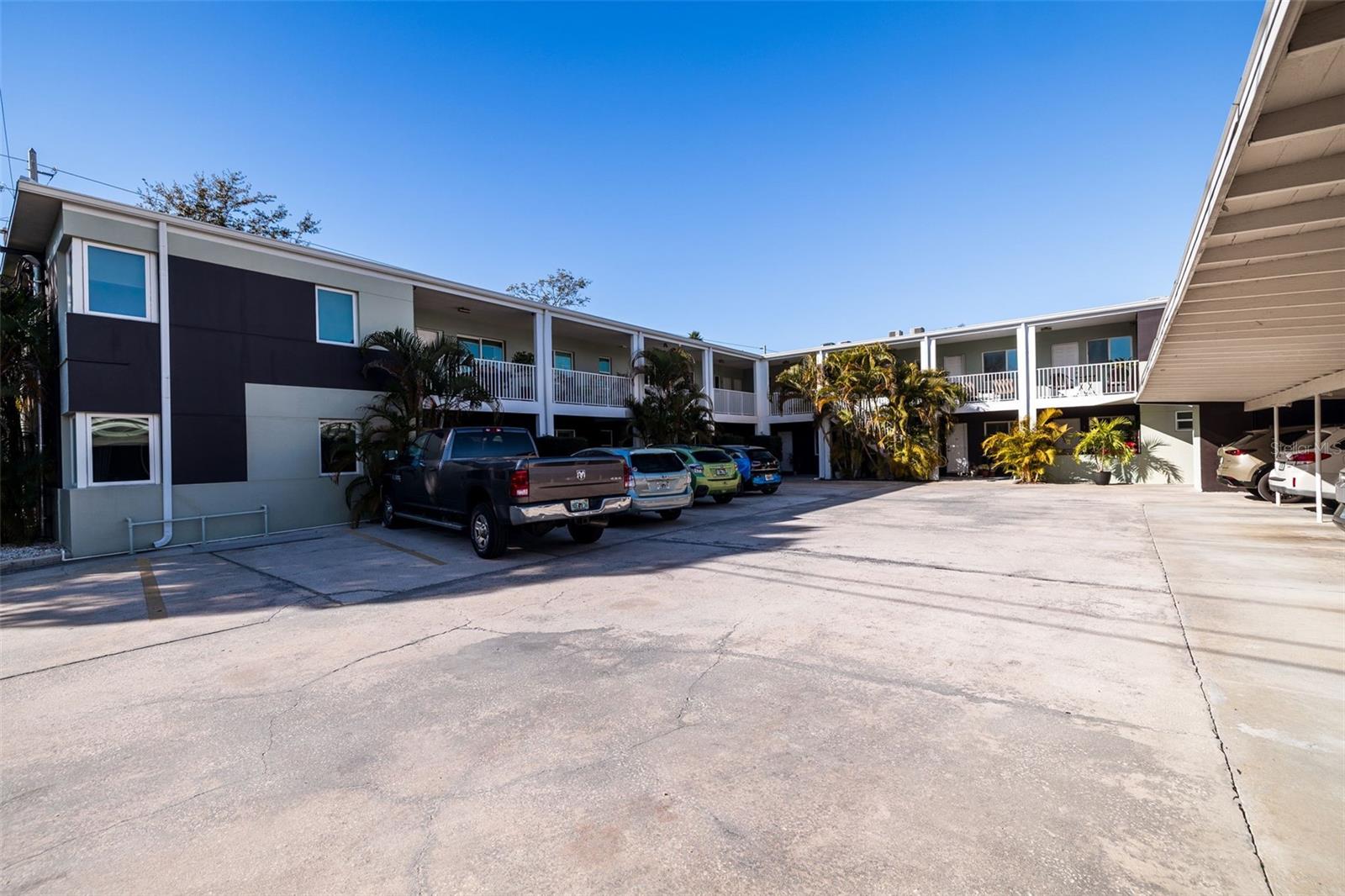 Image 15 of 23 For 410 12th Avenue Ne 10