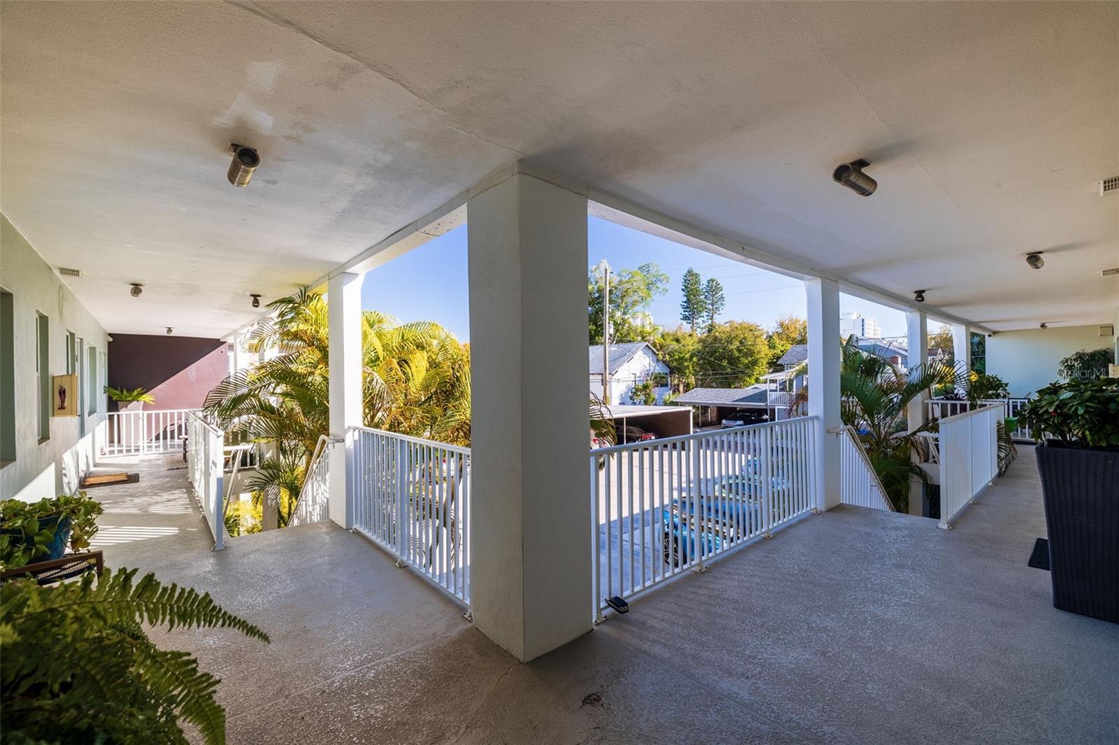 Image 5 of 23 For 410 12th Avenue Ne 10