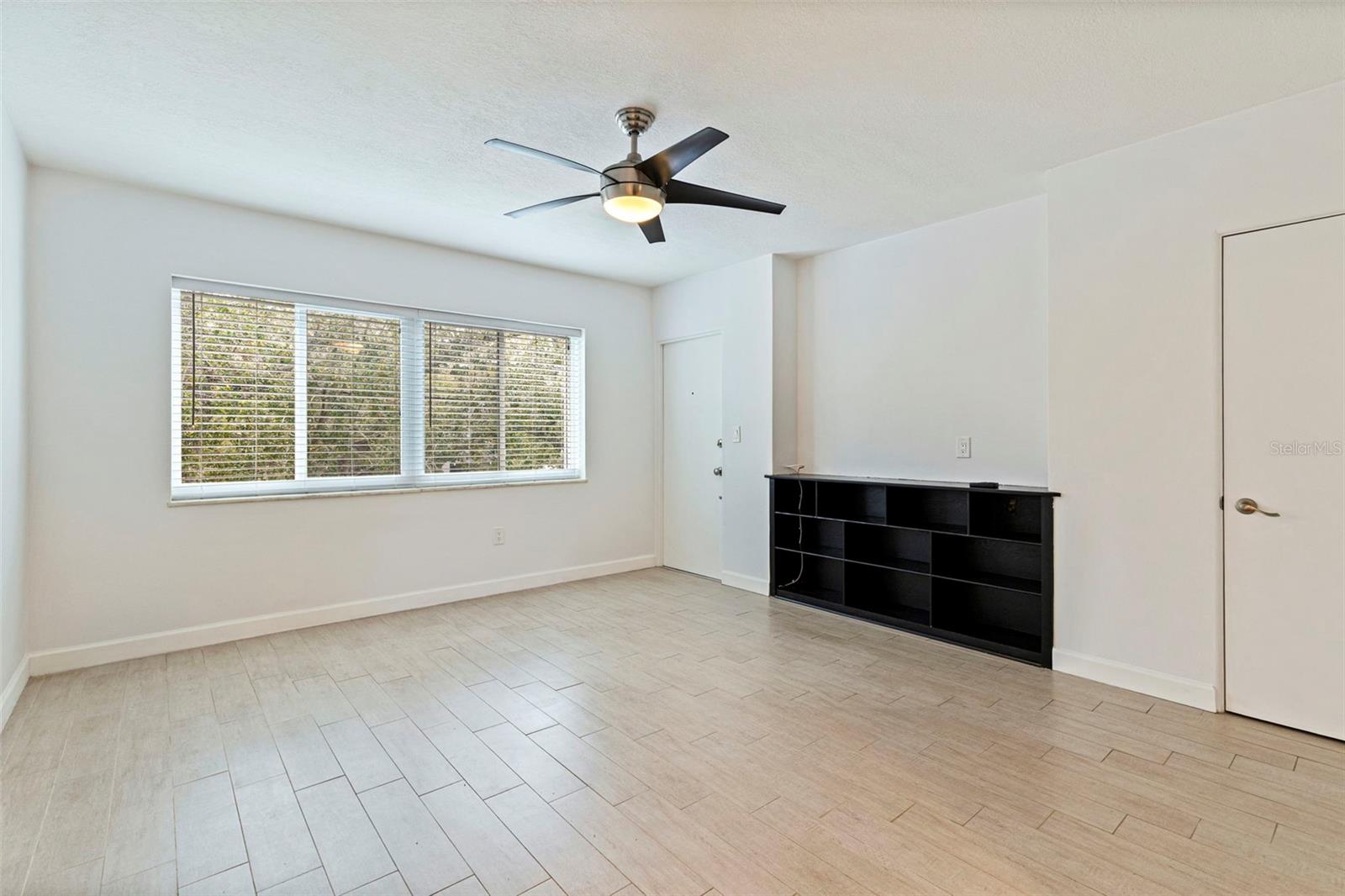 Image 8 of 23 For 410 12th Avenue Ne 10