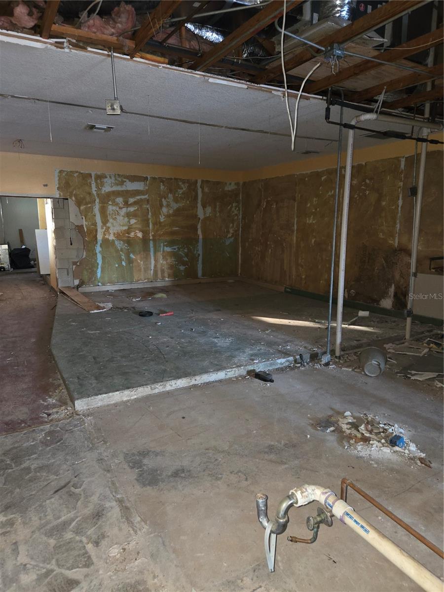 Image 9 of 16 For 39920 Us Highway 19 N 39920