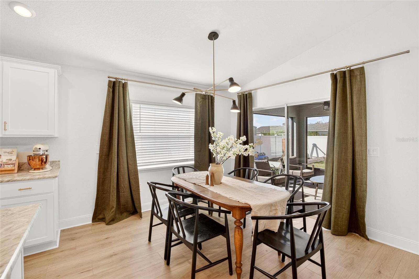 Image 10 of 40 For 1210 Third Court