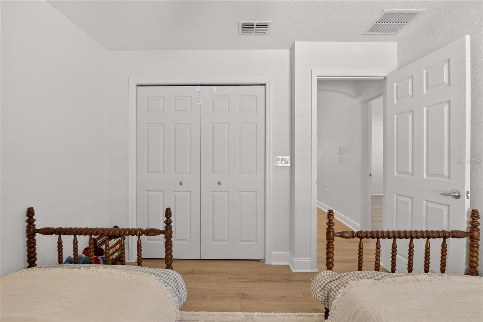 Image 23 of 40 For 1210 Third Court