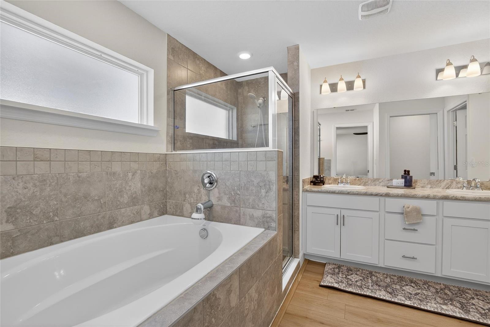 Image 27 of 40 For 1210 Third Court