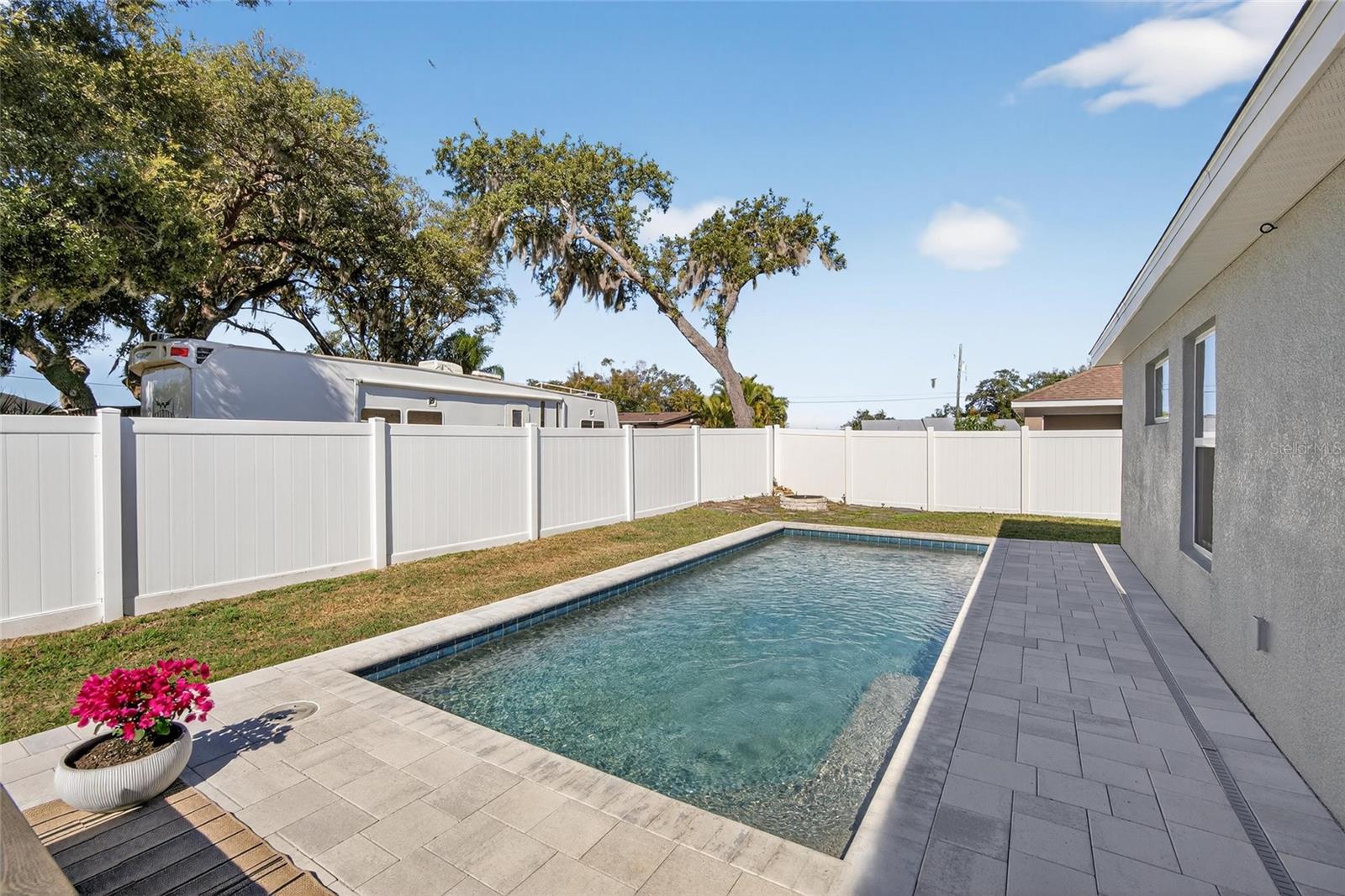 Image 33 of 40 For 1210 Third Court