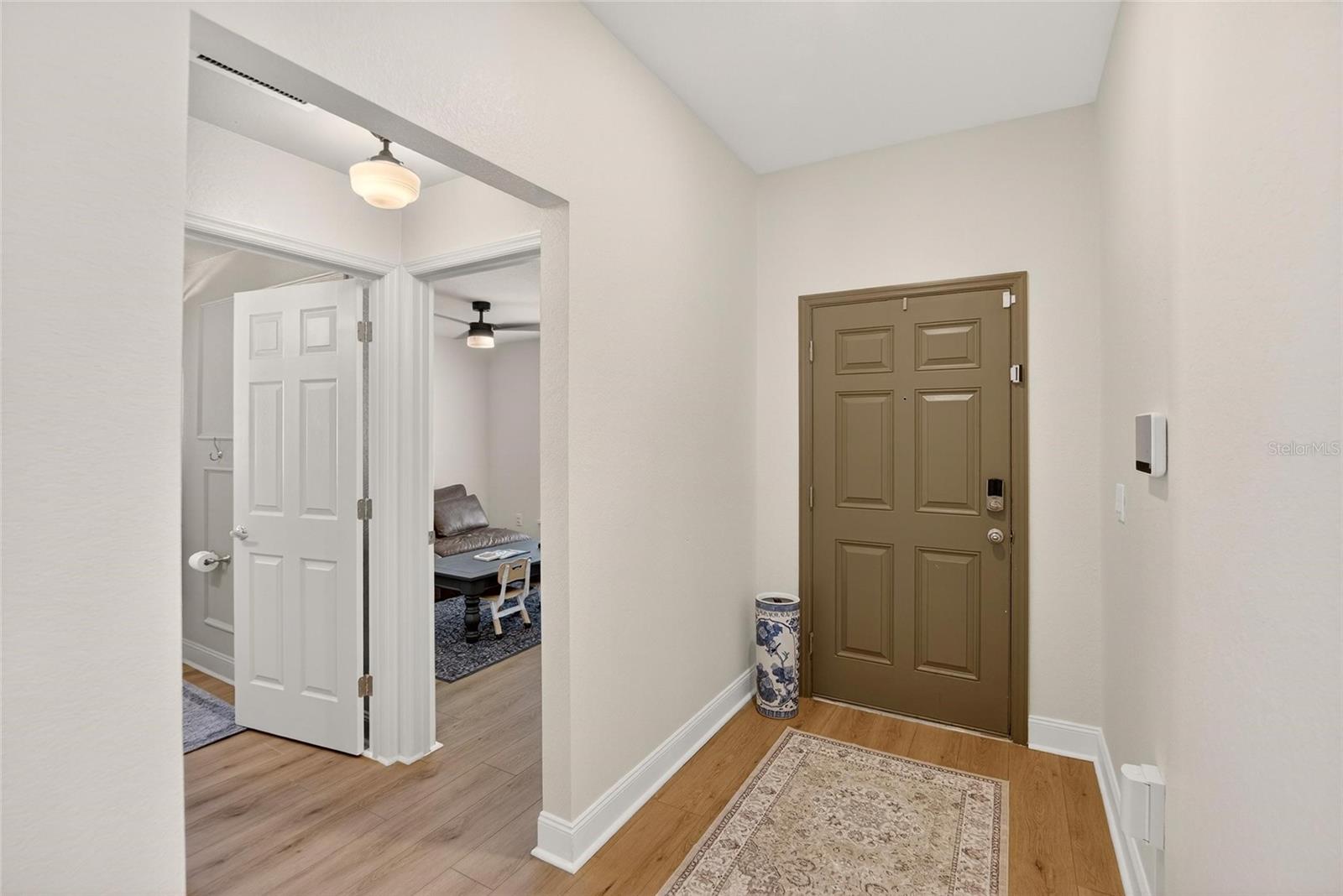 Image 4 of 40 For 1210 Third Court