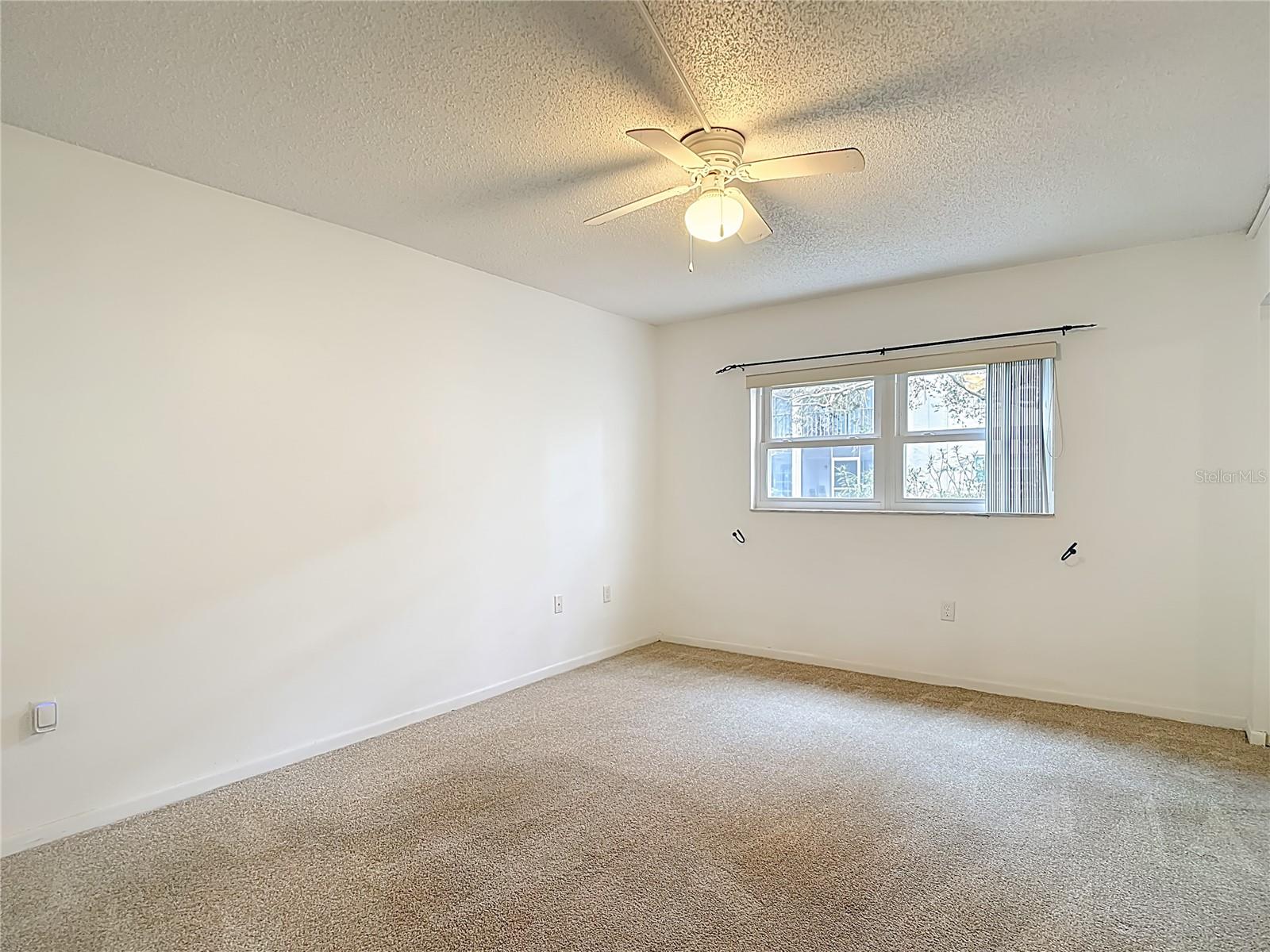 Image 7 of 14 For 831 Maple Court 109