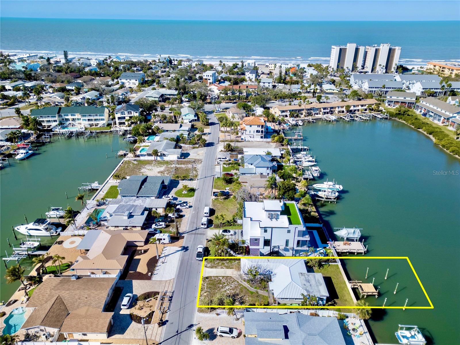 Image 11 of 23 For 322 La Hacienda Drive