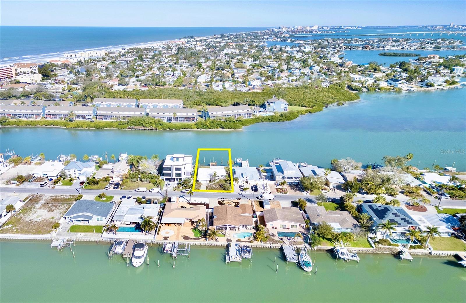 Image 13 of 23 For 322 La Hacienda Drive