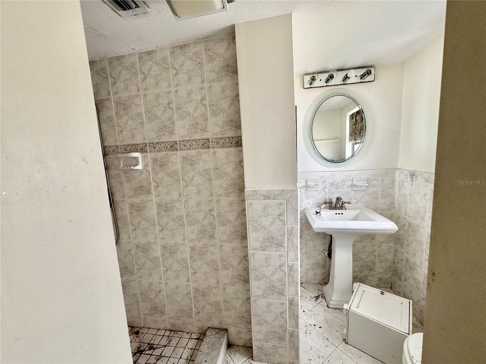 Image 22 of 23 For 322 La Hacienda Drive