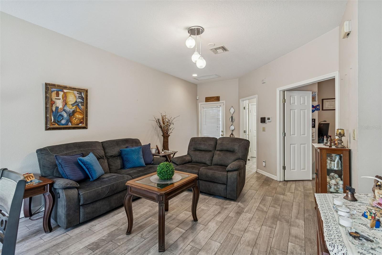 Image 11 of 46 For 8809 Casablanca Way