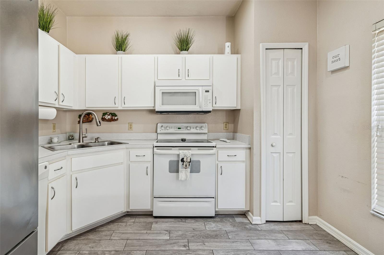 Image 12 of 46 For 8809 Casablanca Way