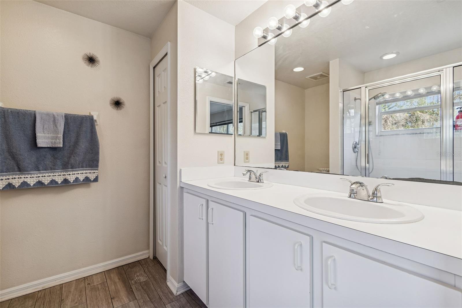 Image 25 of 46 For 8809 Casablanca Way