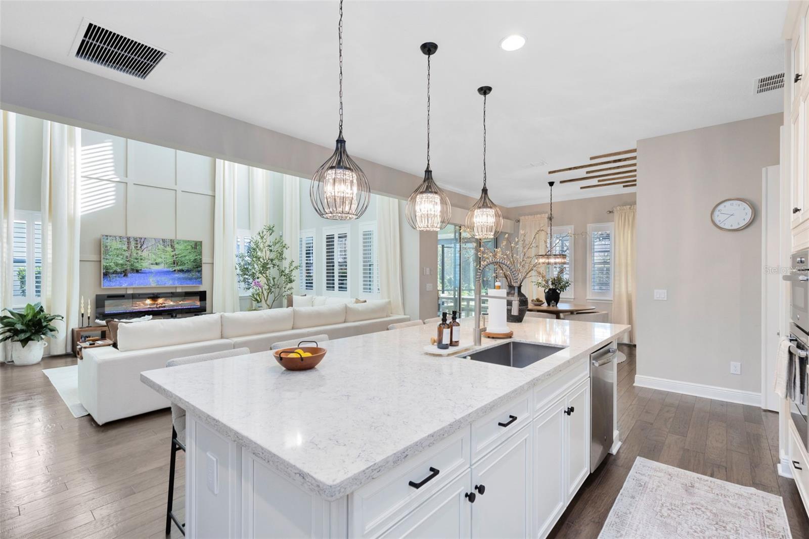 Image 10 of 54 For 9374 Reymont Street