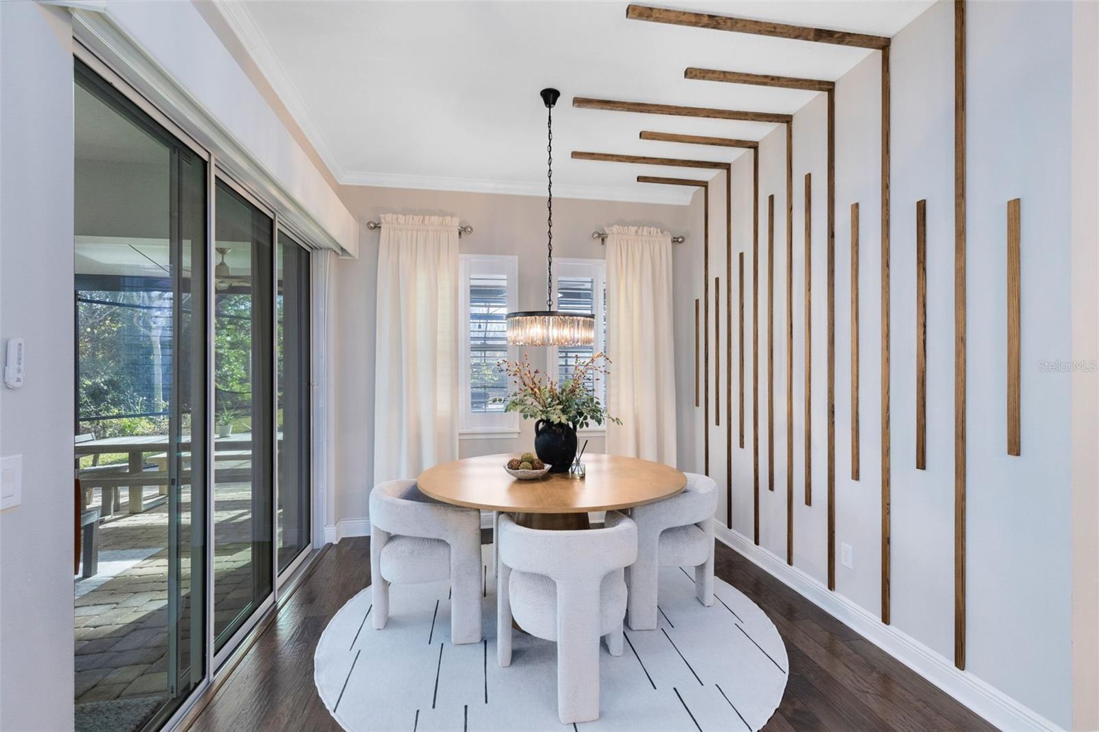 Image 11 of 54 For 9374 Reymont Street