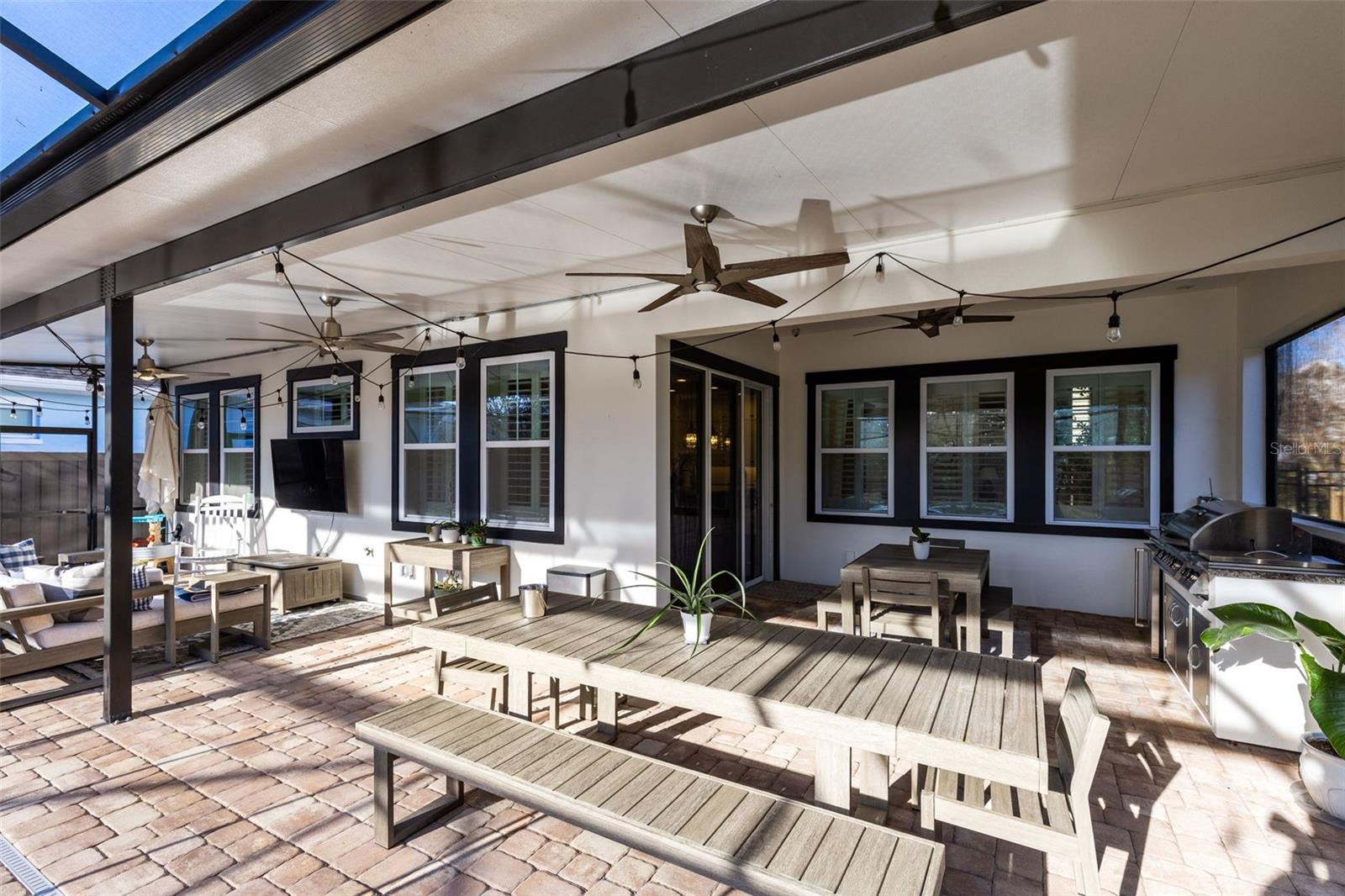 Image 35 of 54 For 9374 Reymont Street