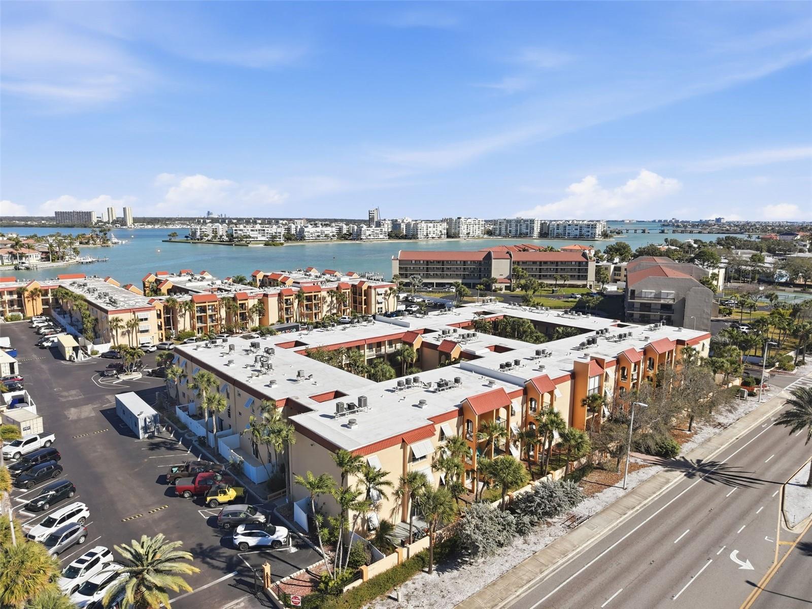 Image 15 of 29 For 8911 Blind Pass Road 122