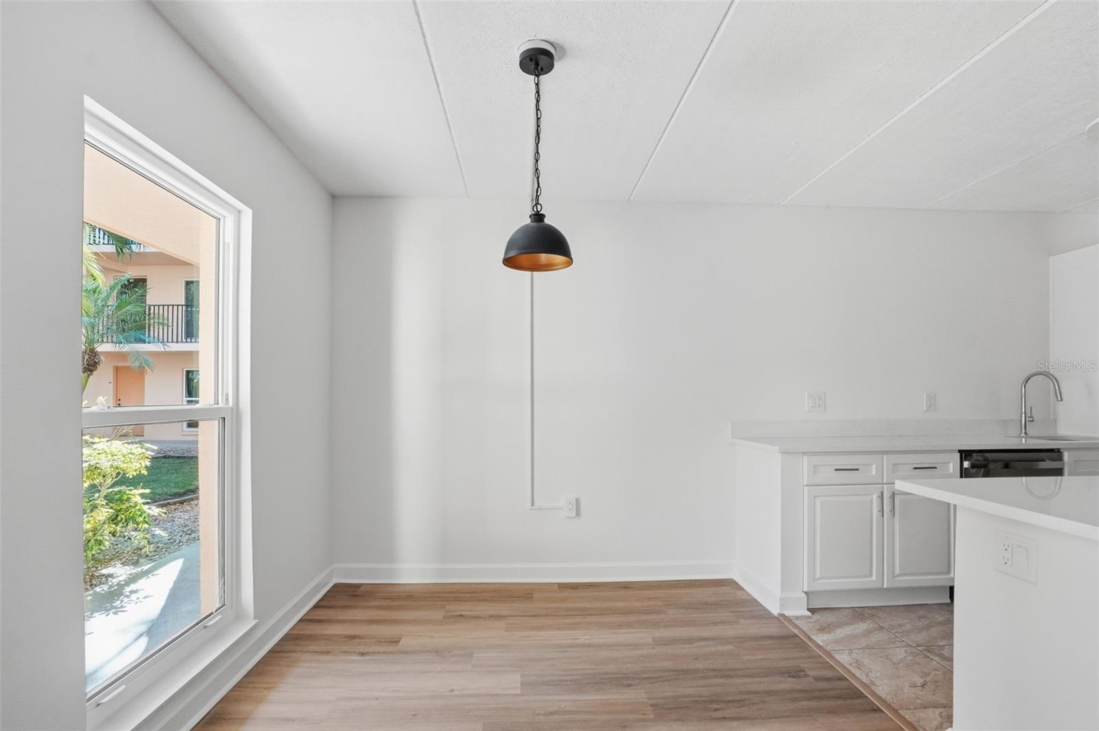 Image 16 of 29 For 8911 Blind Pass Road 122