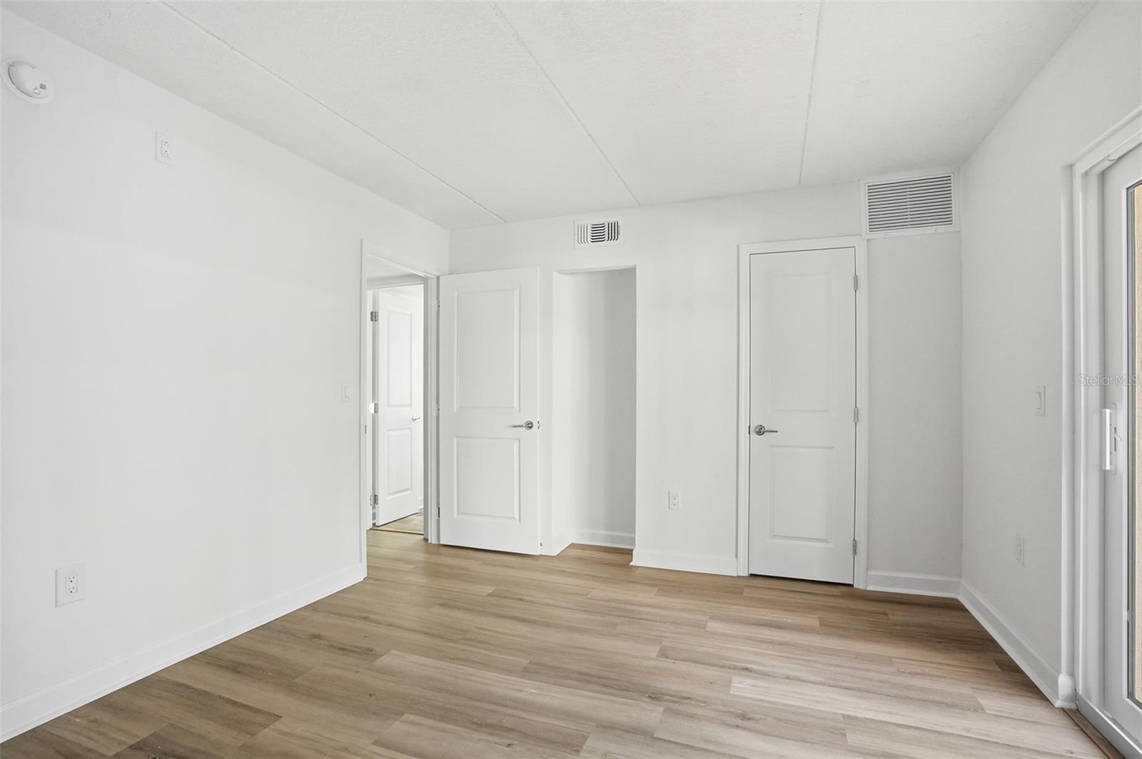 Image 21 of 29 For 8911 Blind Pass Road 122