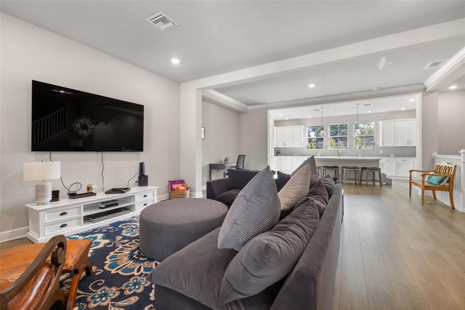 Image 18 of 35 For 2112 Azeele Street