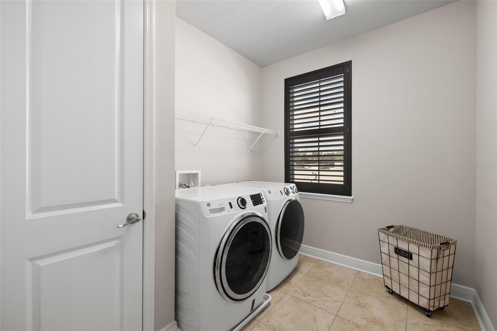 Image 31 of 35 For 2112 Azeele Street