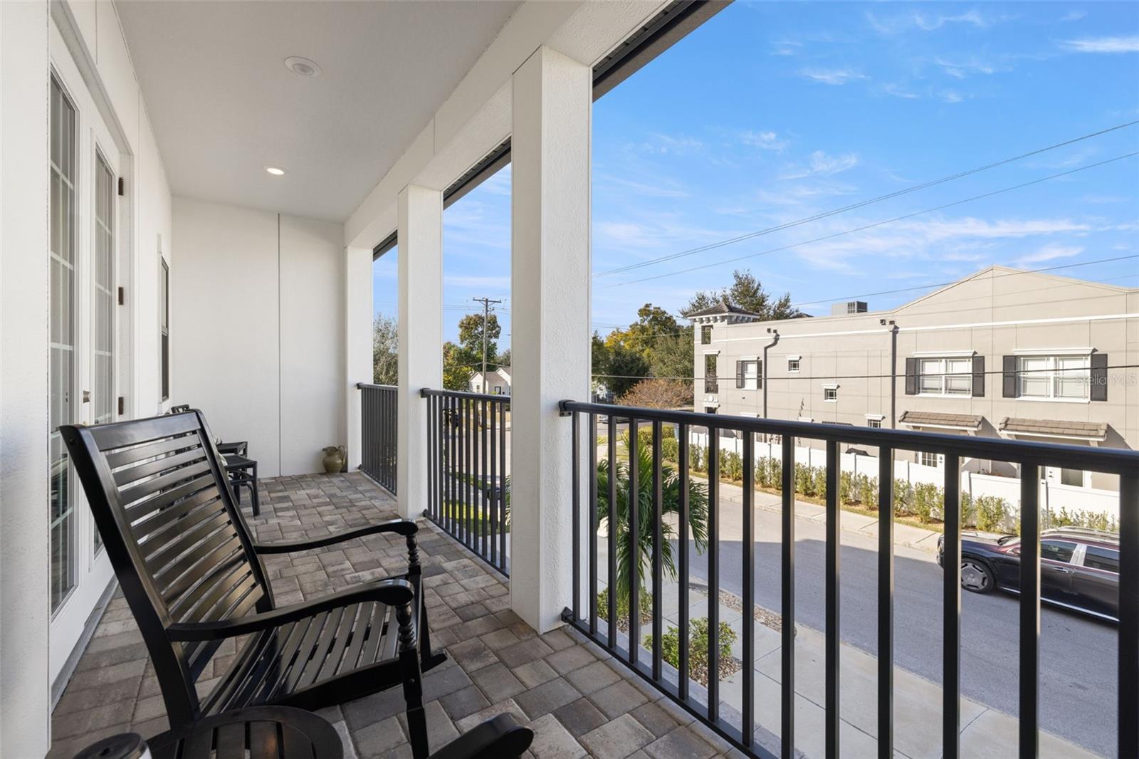 Image 32 of 35 For 2112 Azeele Street