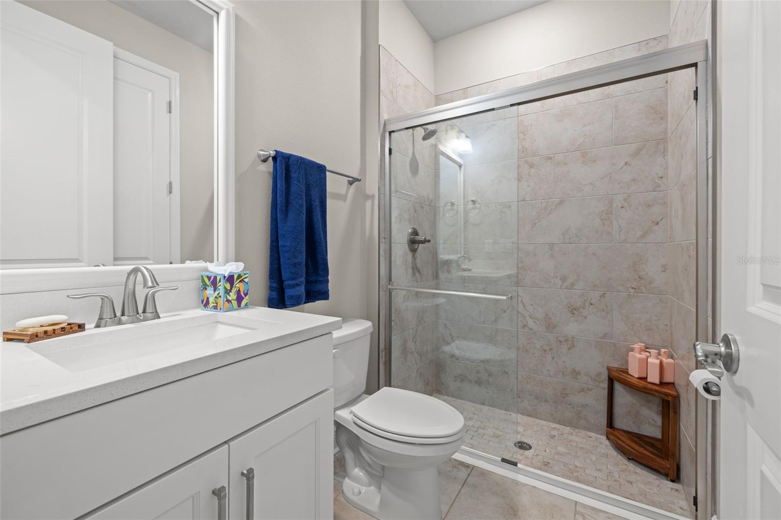 Image 5 of 35 For 2112 Azeele Street