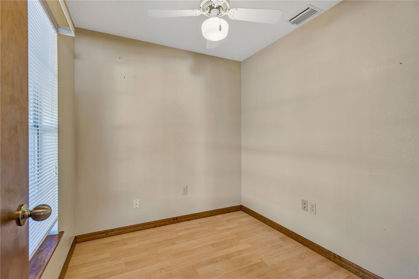 Image 16 of 52 For 11534 River Country Drive