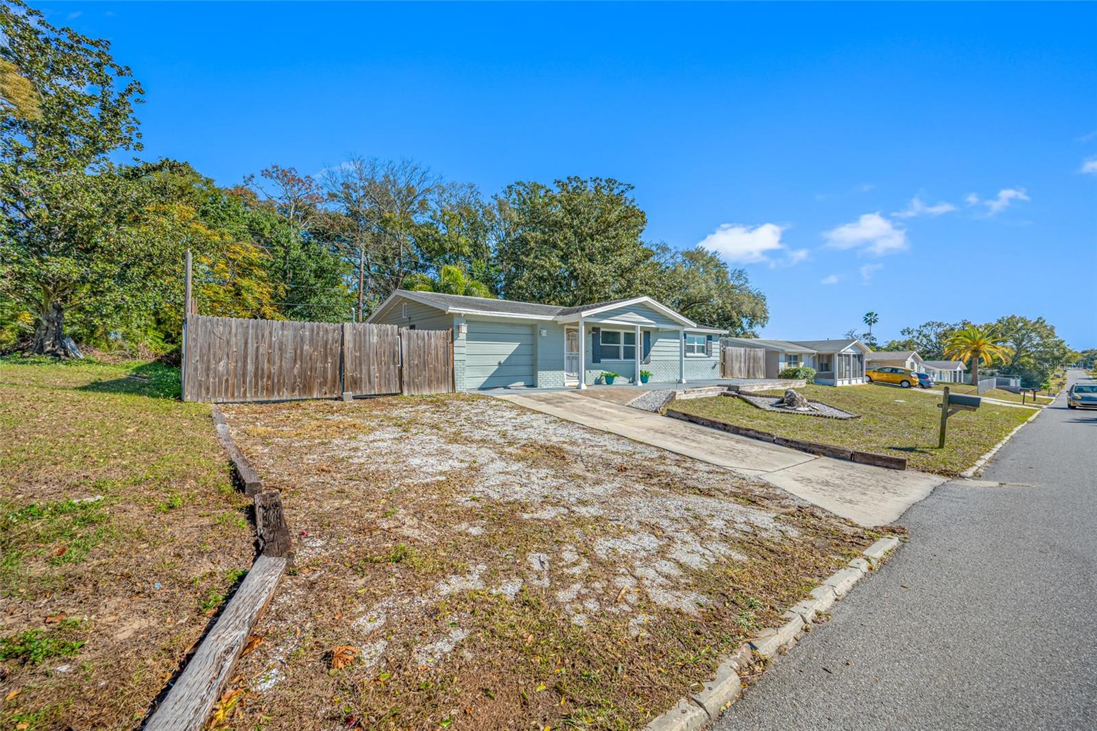 Image 10 of 61 For 3412 Peterborough Street