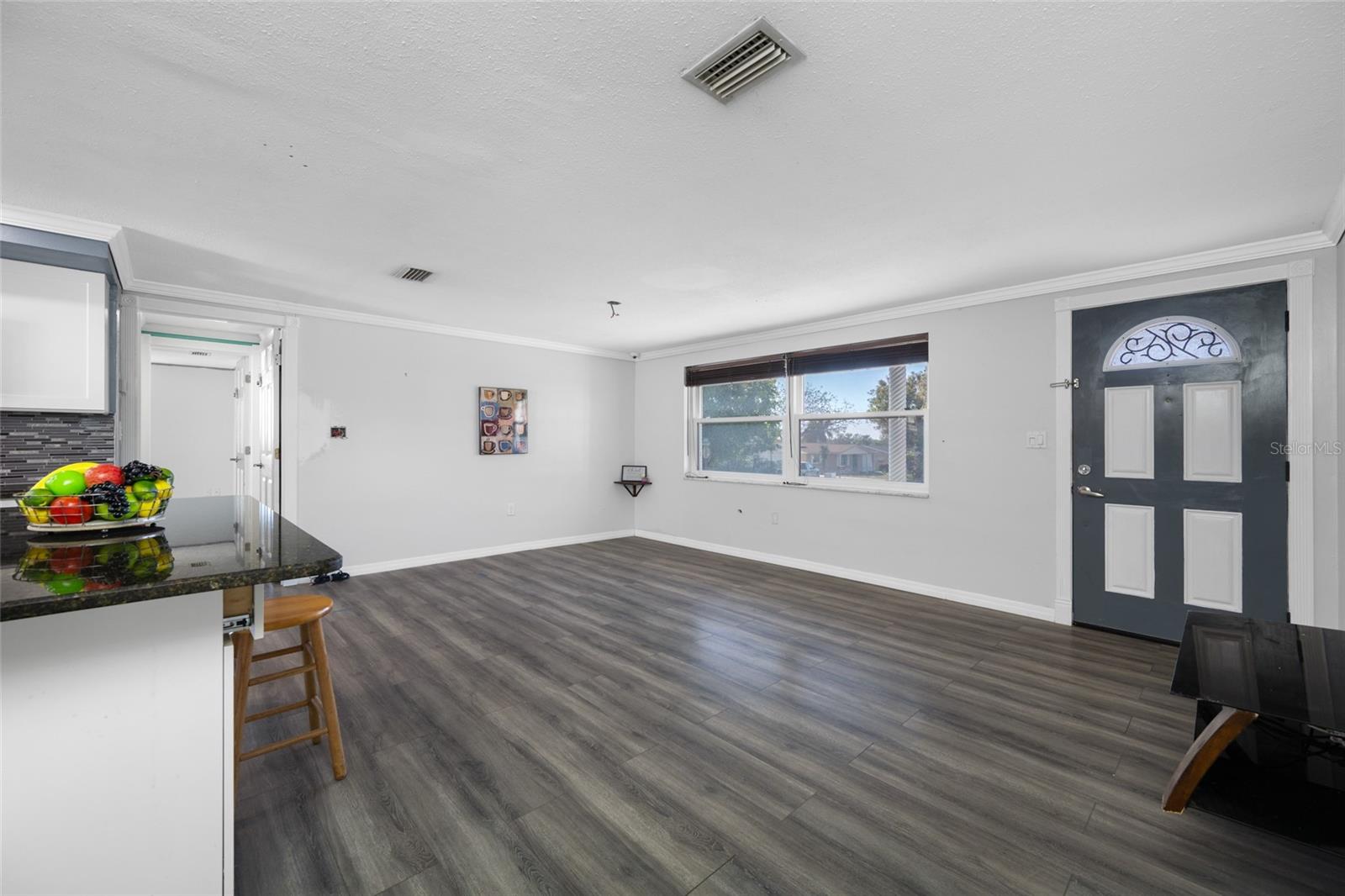 Image 21 of 61 For 3412 Peterborough Street