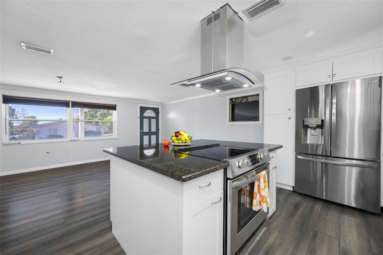 Image 27 of 61 For 3412 Peterborough Street