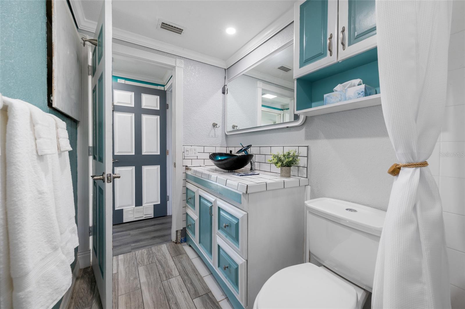 Image 43 of 61 For 3412 Peterborough Street