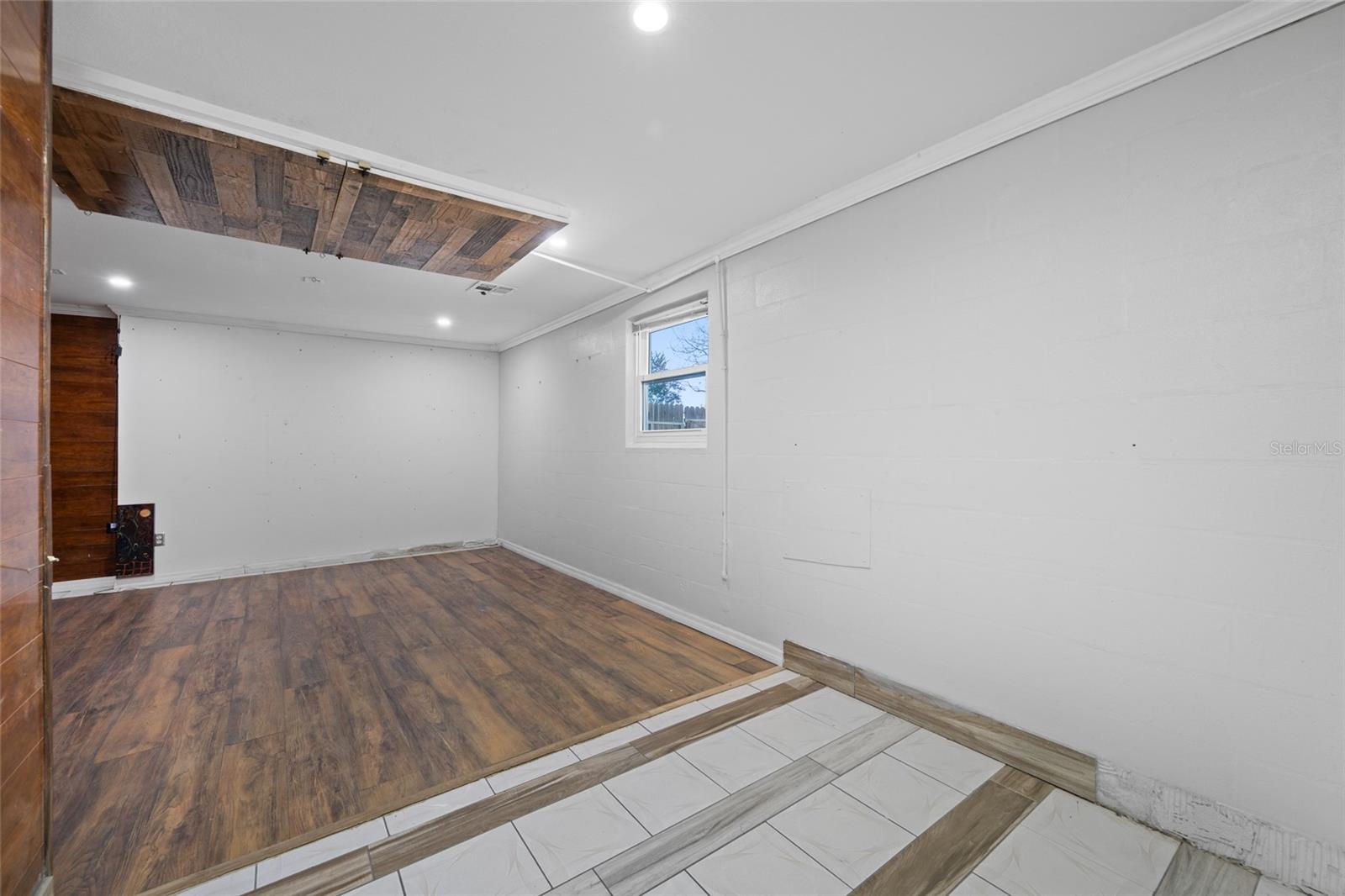 Image 51 of 61 For 3412 Peterborough Street