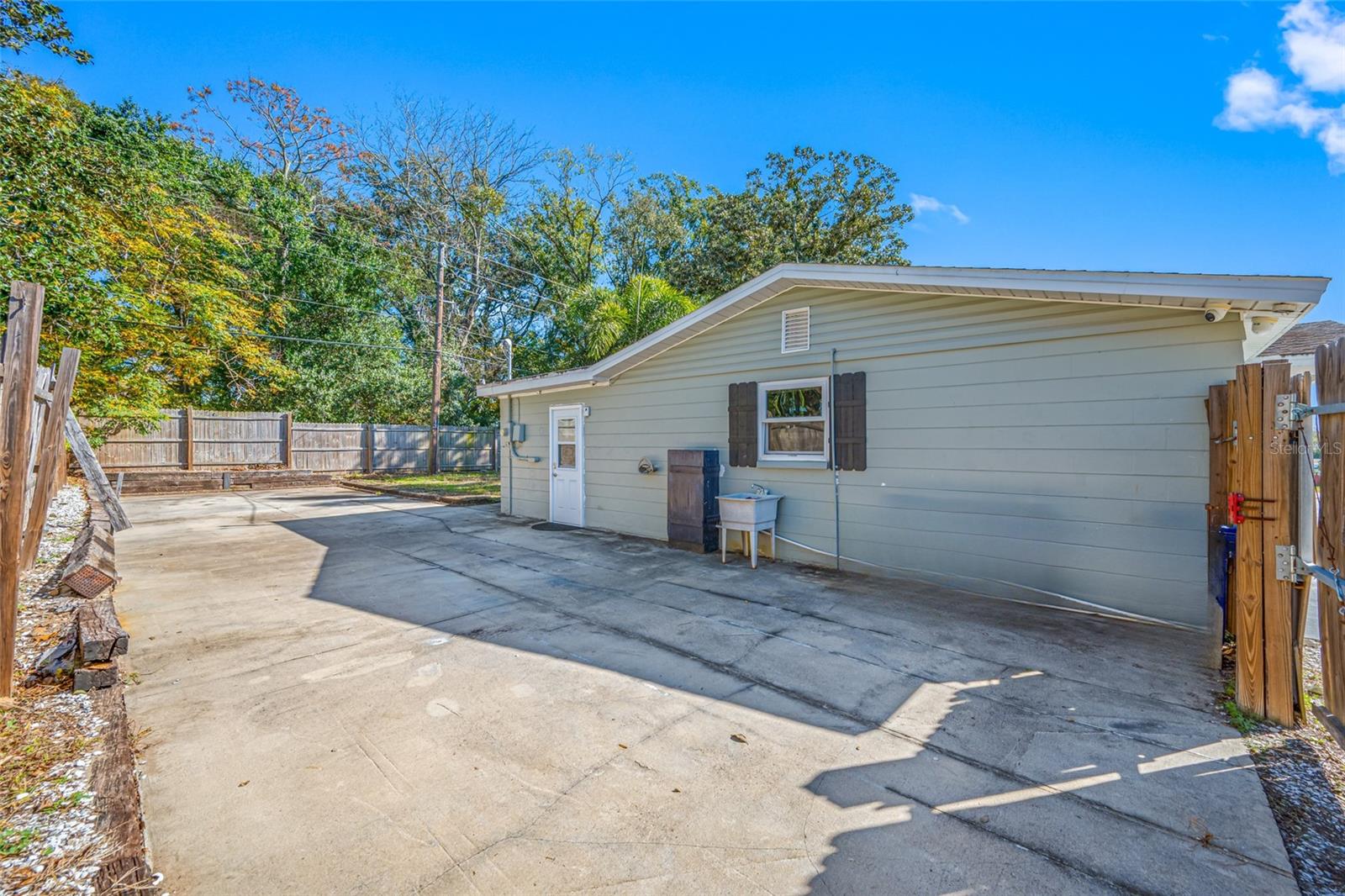 Image 8 of 61 For 3412 Peterborough Street