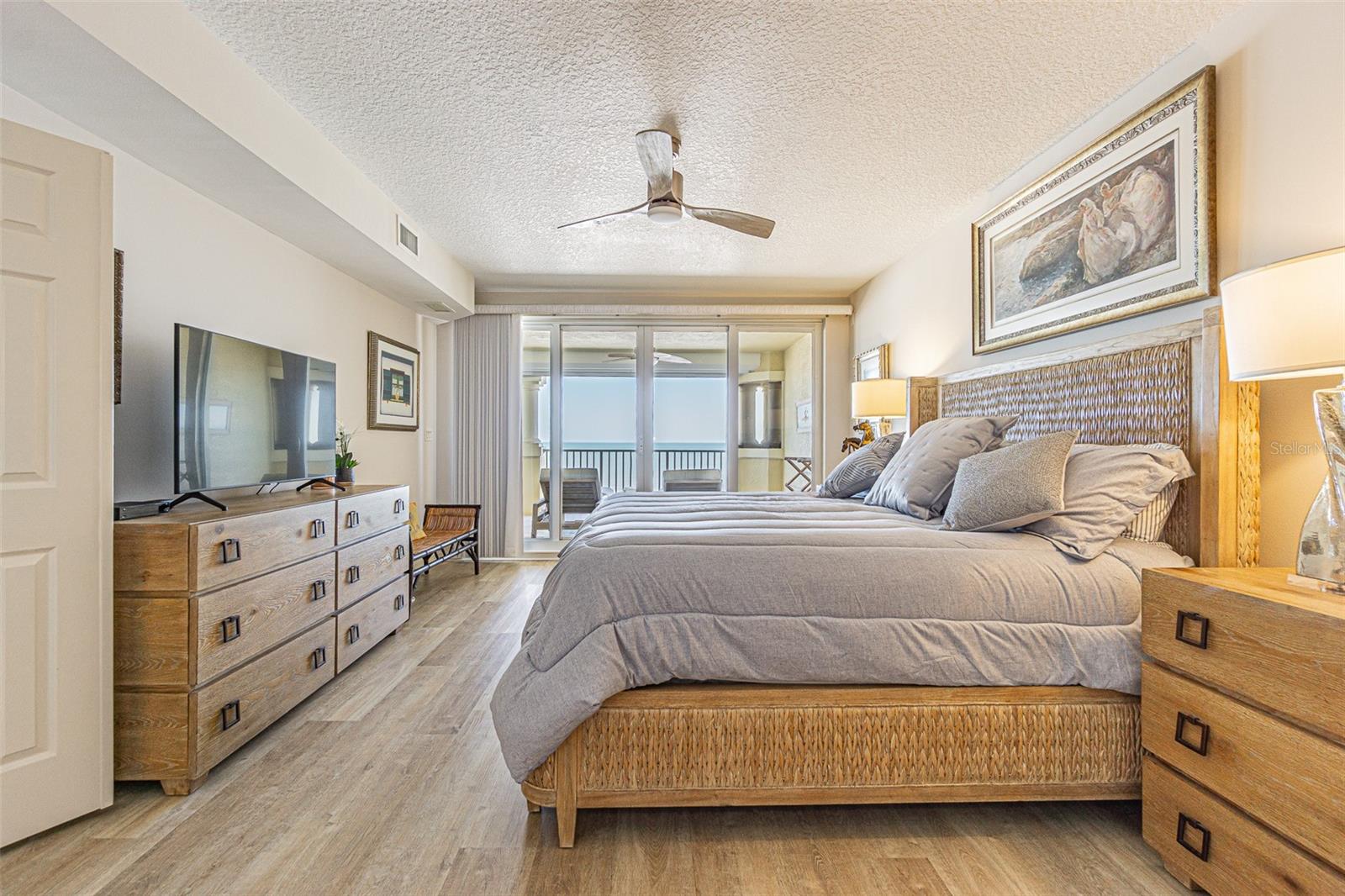 Image 12 of 43 For 1370 Gulf Boulevard 703