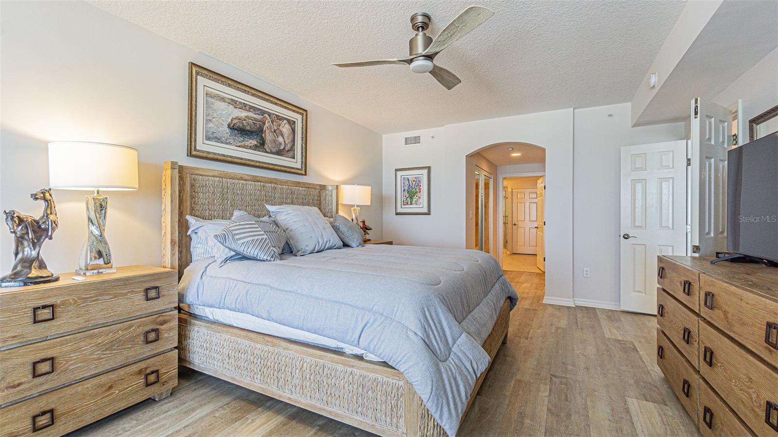 Image 13 of 43 For 1370 Gulf Boulevard 703