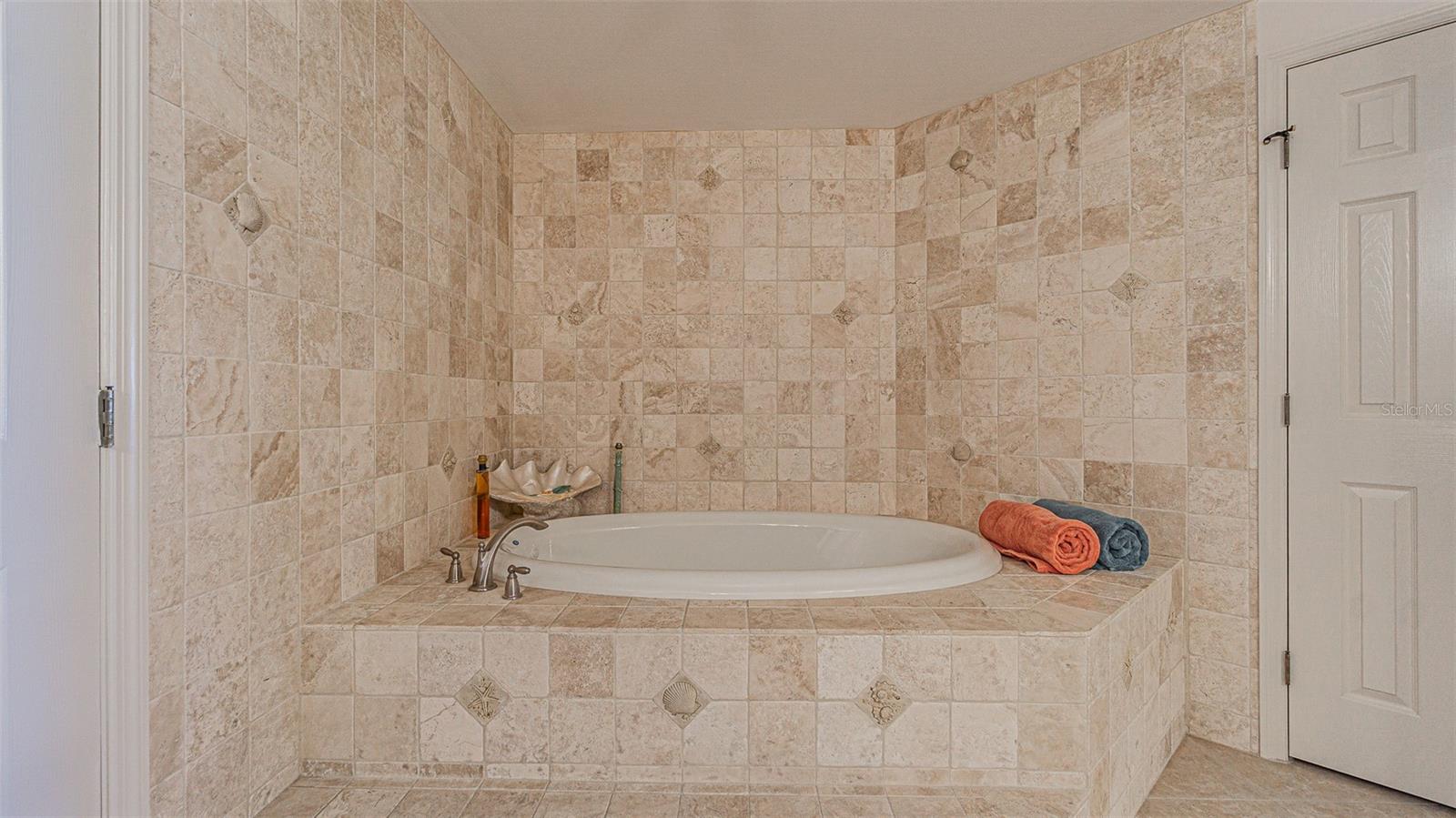 Image 15 of 43 For 1370 Gulf Boulevard 703