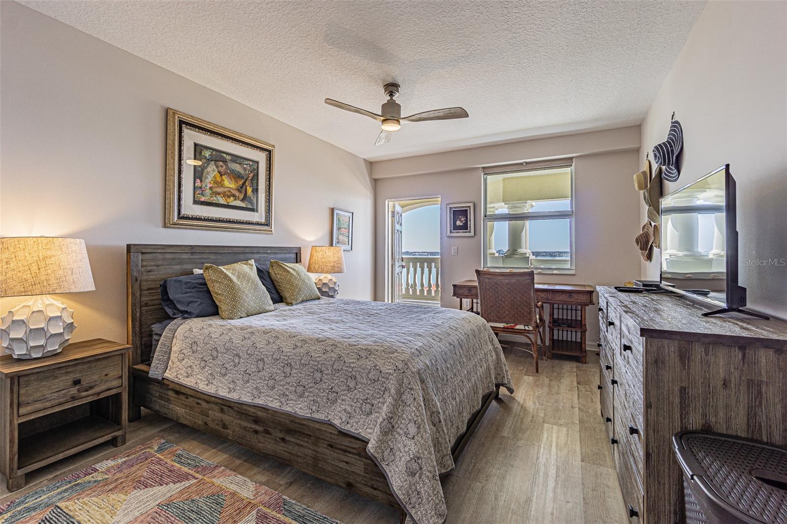 Image 23 of 43 For 1370 Gulf Boulevard 703