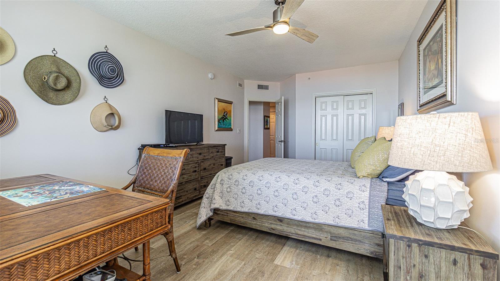 Image 25 of 43 For 1370 Gulf Boulevard 703