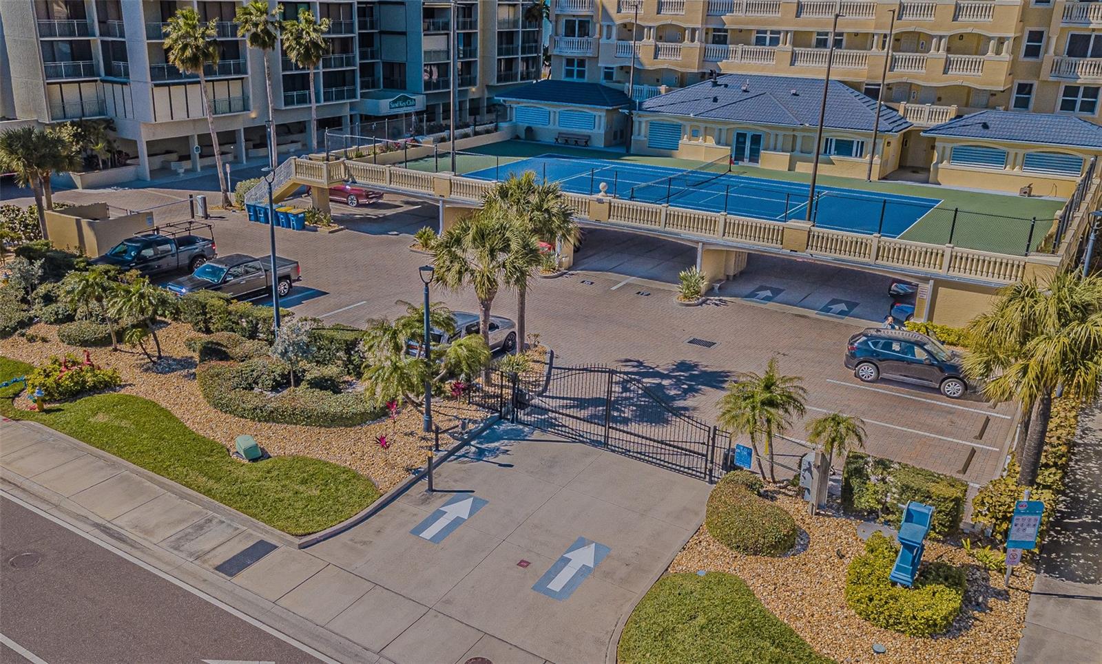 Image 32 of 43 For 1370 Gulf Boulevard 703