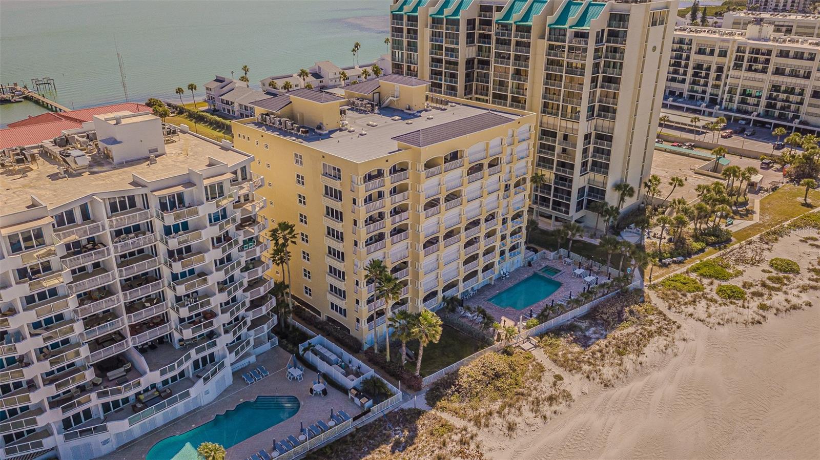 Image 40 of 43 For 1370 Gulf Boulevard 703